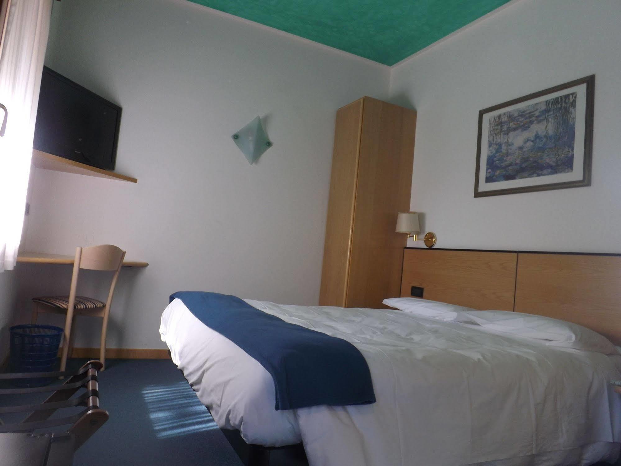 Hotel Damodoro Порденоне Экстерьер фото
